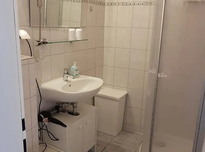 Mit Balkon Und Meerblick